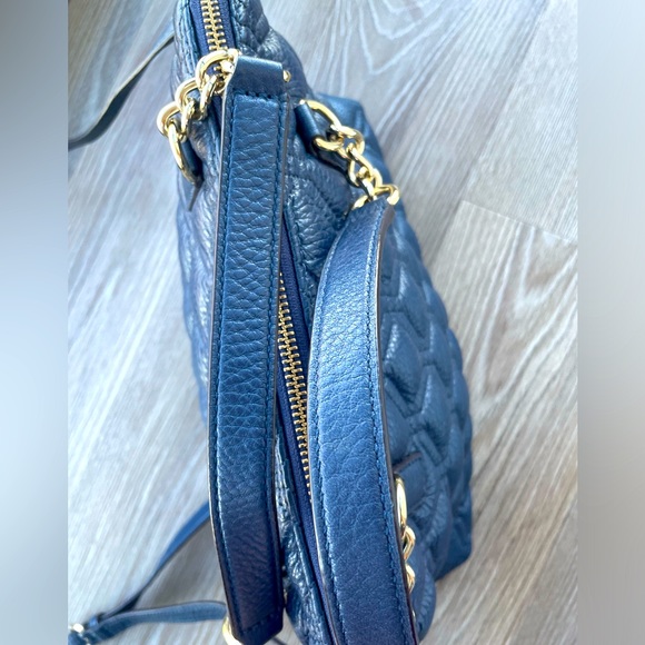 Kate Spade EUC quilted crossbody Navy - Picture 5 of 6